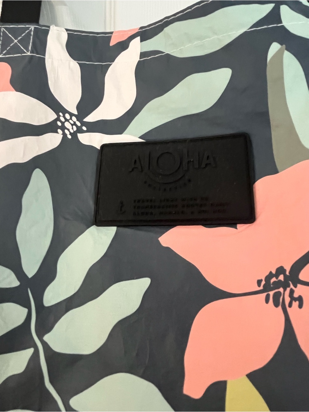 ALOHA Collection "Flora Reversible Tote Eve" NWT - Picture 3 of 7
